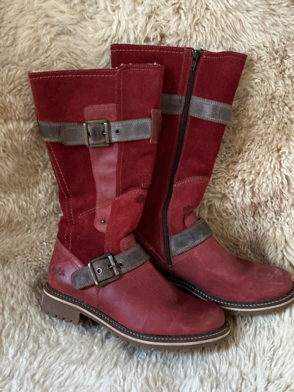 Bos & Co. Fleece Lined Winter Boots Women’s 9 Red